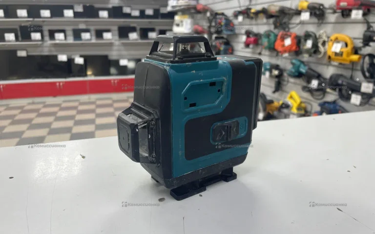 лазерный уровень 4D Makita реплика