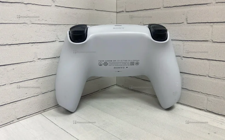 Sony” Джостик на PS5