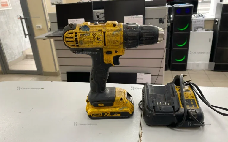Аккумуляторный шуруповерт DeWalt DCD771-KS