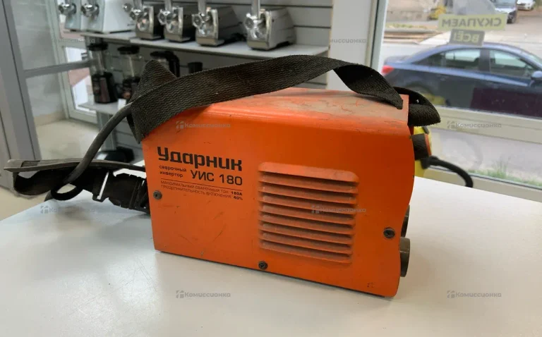 Сварочный аппарат Ударник УИС 180