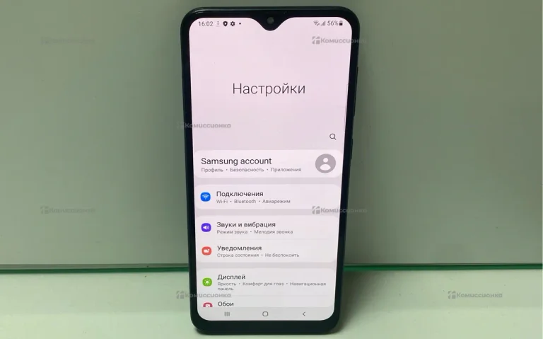 Samsung Galaxy A20 3/32 ГБ