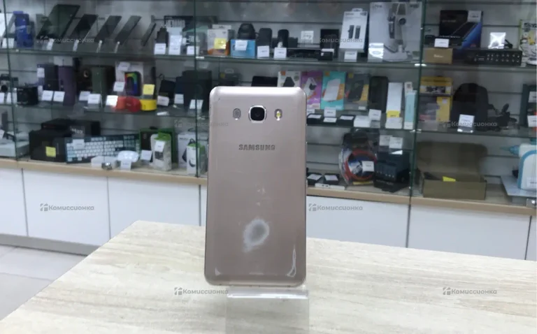 Samsung Galaxy J5 (2016) 2/16 ГБ