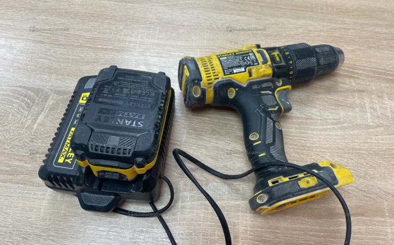 Ударная дрель-шуруповерт Stanley Fatmax SCD711