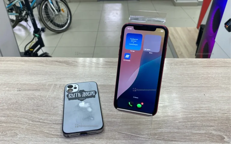 iPhone 11 4/128 ГБ