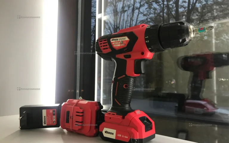 Аккумуляторный шуруповерт DERZHI ДА-12/2Д