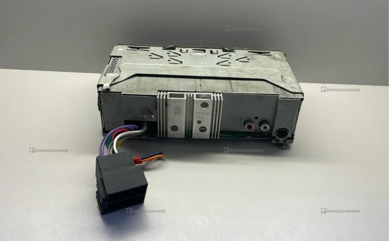 Автомагнитола Kenwood KMM-204