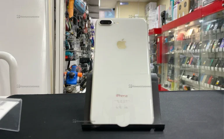 Apple iPhone 8 Plus 3/64 ГБ