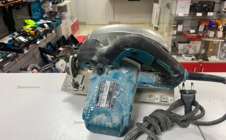 Дисковая пила Makita HS7611