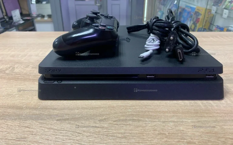 Приставка Sony PS4 Slim 500 ГБ.