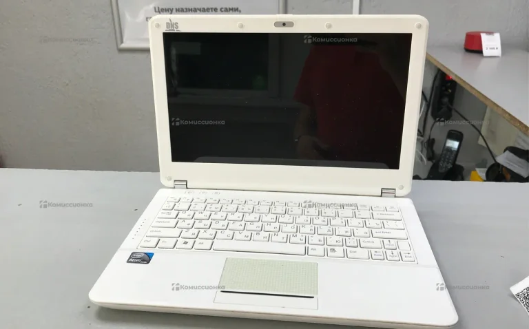 Ноутбук  DNS P116