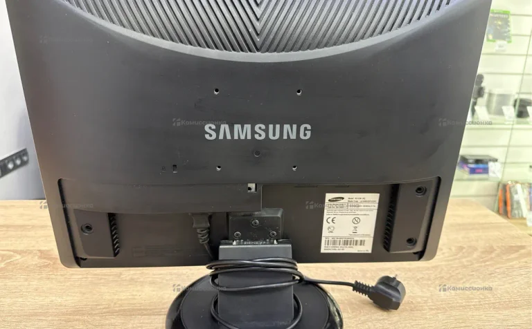 Монитор Samsung 931cw