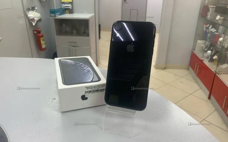 Apple iPhone XR 3/64 ГБ