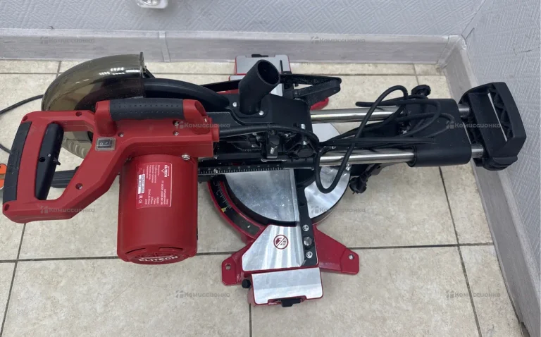 Торцовочная пила ELITECH ПТ 2030К