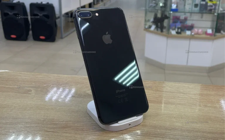 Apple iPhone 8 Plus 3/64 ГБ