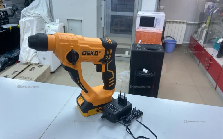 Перфоратор аккумуляторный Deko DKCH20