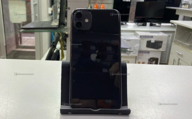 Apple iPhone 11 4/128 ГБ