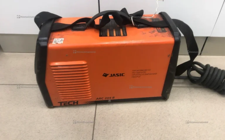 Сварочный аппарат Сварог Tech Arc 205B