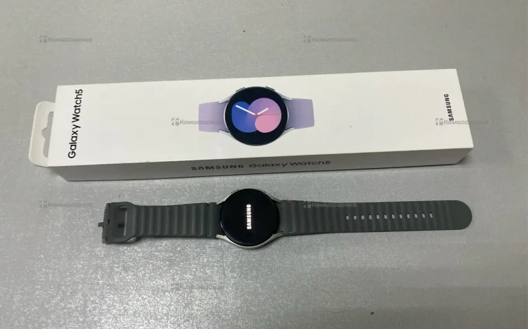 Часы  Samsung Galaxy watch 5