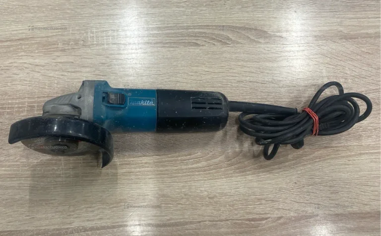 УШМ makita 9555HN