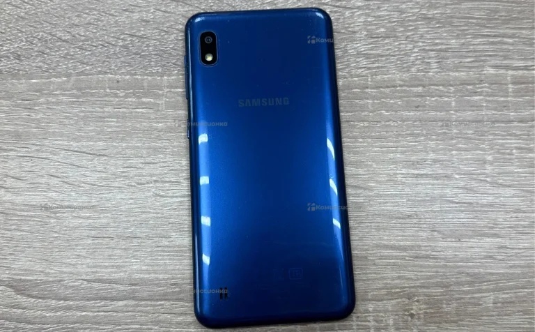 Samsung Galaxy A10 3/32 ГБ