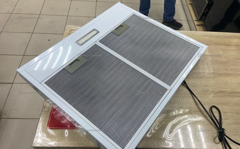 Вытяжка Krona Jessica slim 600 white