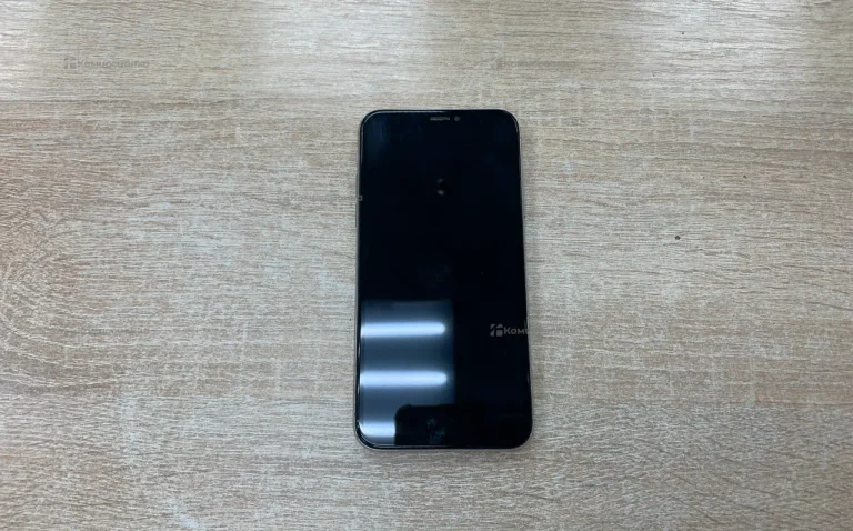 Apple iPhone X 3/64 ГБ