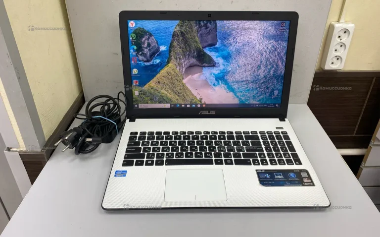 Ноутбук ASUS X501A