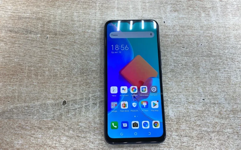 Tecno Spark 8C 4/64 ГБ