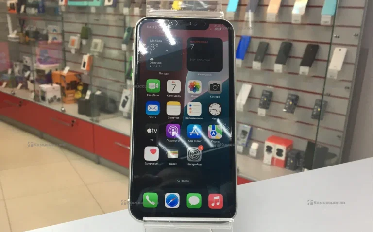 Apple iPhone 11 4/64 ГБ