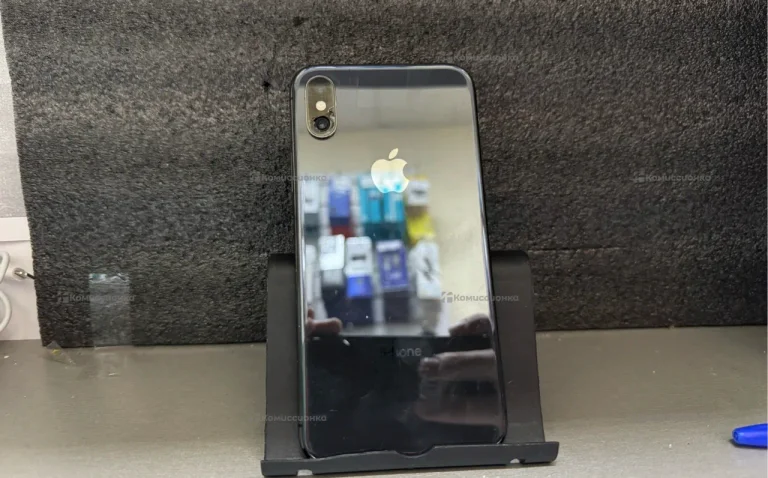 Apple iPhone X 3/64 ГБ