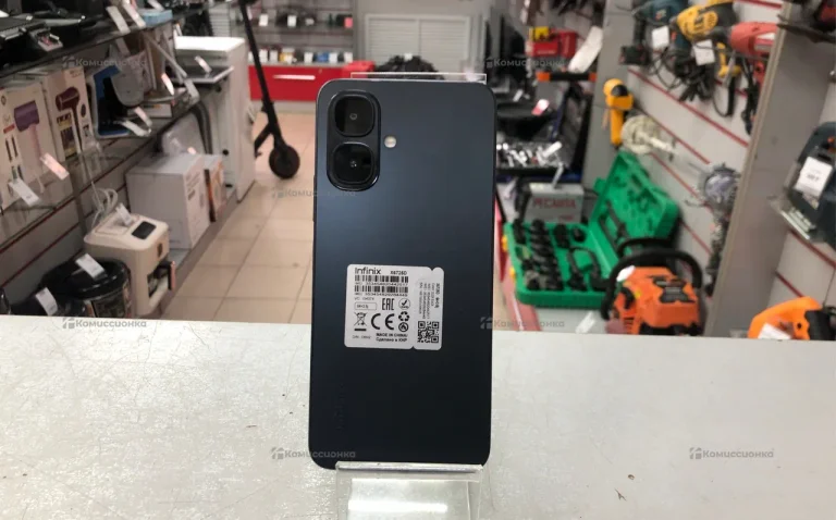 Infinix SMART 10 3/64 ГБ