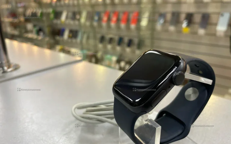 Часы  Apple Watch SE 40mm