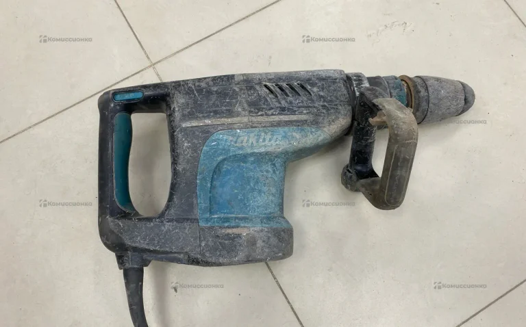 Отбойный молоток Makita HM1203C