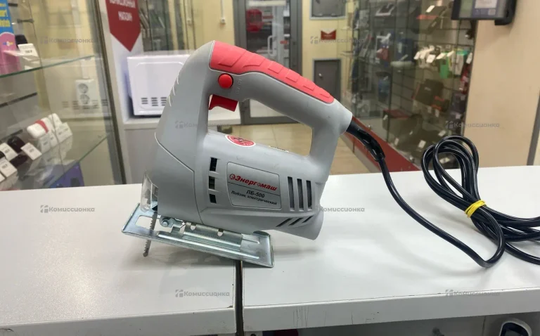 Электролобзик Энергомаш ЛБ-500