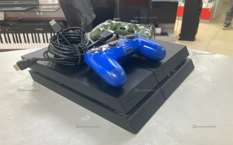 Приставка PS4. fat 256