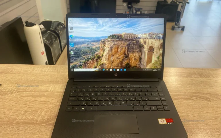 Ноутбук  hp laptor 14s-fq0089ur