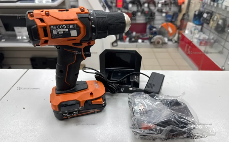 Аккумуляторная дрель-шуруповерт AEG BS18G4-202C