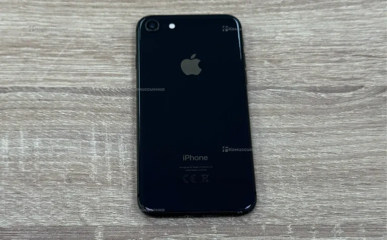 Apple iPhone 8 2/64 ГБ