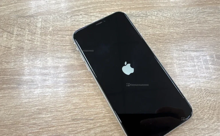 Apple iPhone XR 3/128 ГБ