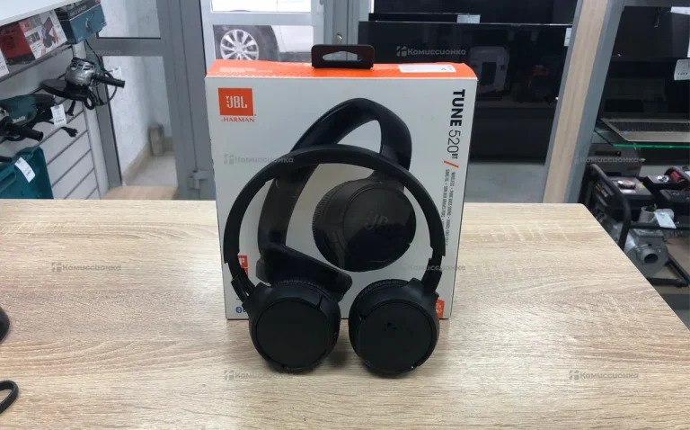 Наушники JBL 520Bt