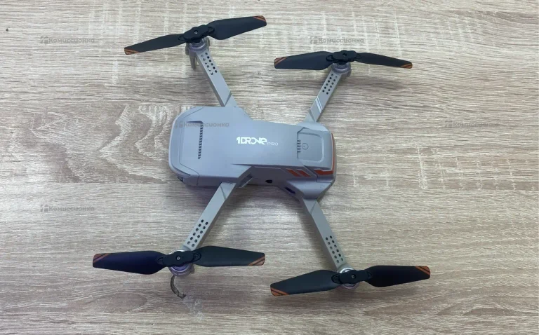 Квадрокоптер Drone Z888