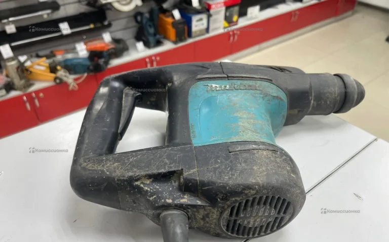 Перфоратор makita HR3200C