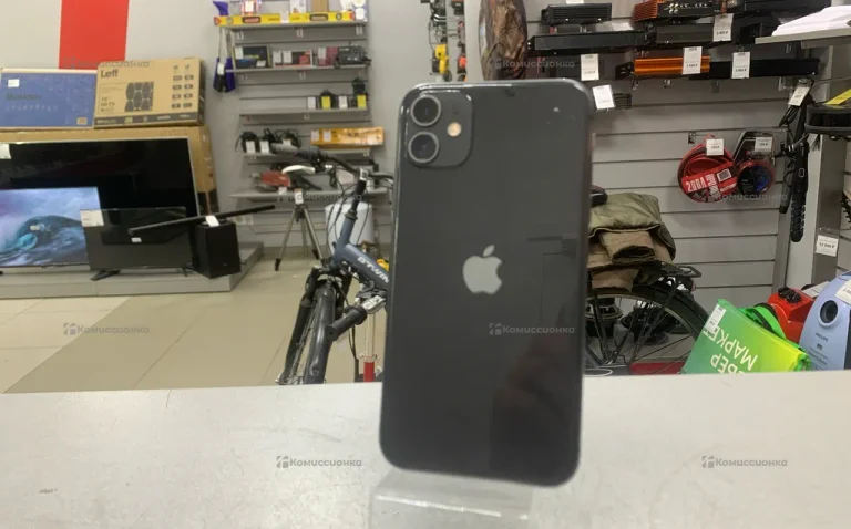Apple iPhone 11 4/64 ГБ