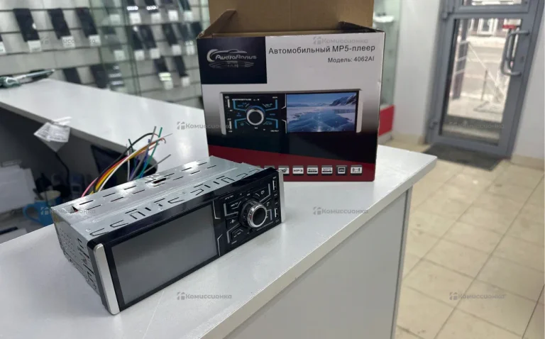 Автомагнитола  MP5-плеер 4062АI