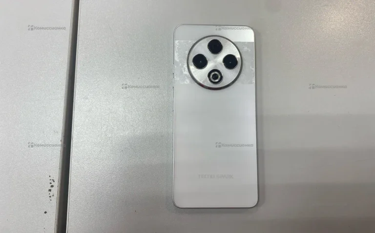 Tecno Spark 30 8/128 ГБ