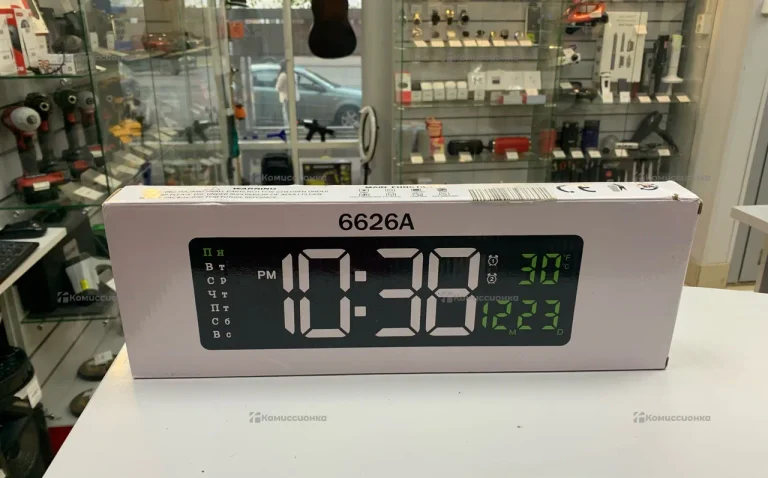 Часы  электронные 6626А