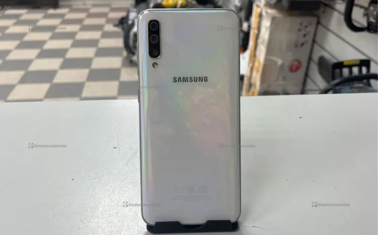 Samsung galaxy a50 4/64 ГБ