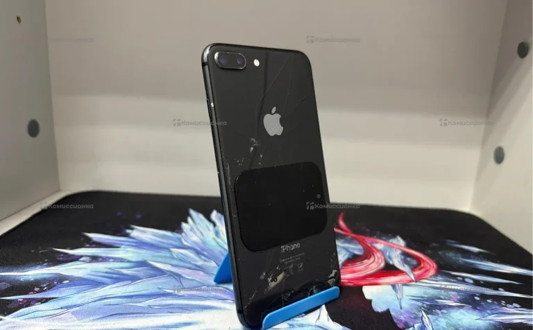 Apple iPhone 8 Plus 3/64 ГБ