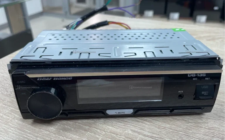 Автомагнитола  Deaf Bonce DB-135