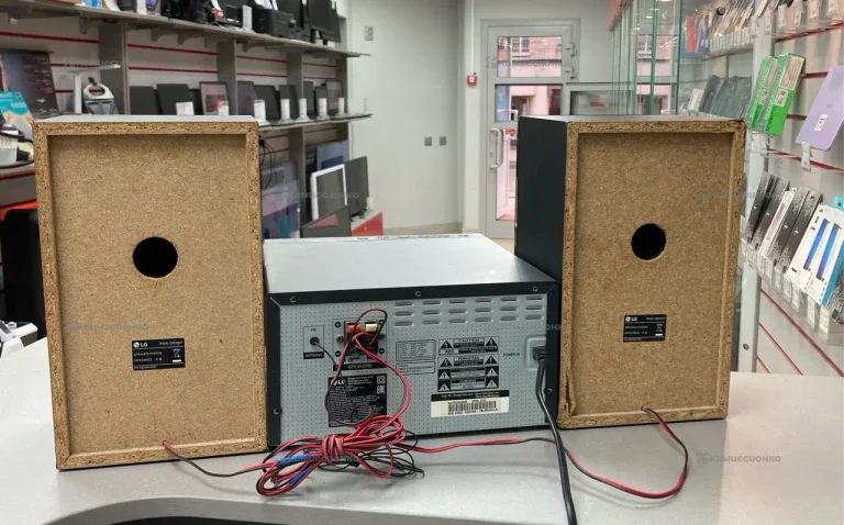 Музыкальный центр LG CM2460, 100Вт, Bluetooth, FM, USB, CD.